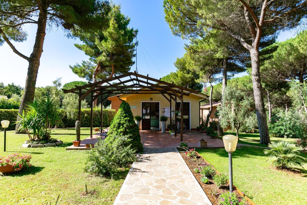 Residence Ristorante Il Paradiso Guardistallo Exterior photo